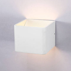 Aplique de pared LED "KUUTIO" 6W 529 lumens