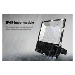 Foco proyector LED RGB+CCT 50W 4200lm - control por RF y WiFi - IP65 FUTT02