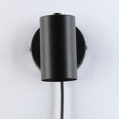 Aplique de pared interior orientable "Ben" con cable y enchufe - E27