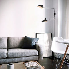 Aplique de pared de diseño "Louise" con interruptor y enchufe - 2xE27