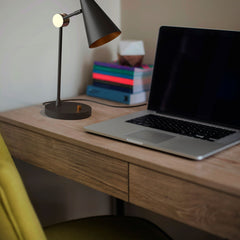 Lámpara de mesa de diseño "Nordi"