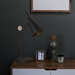 Lámpara de mesa de diseño "Nordi"