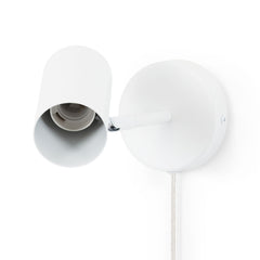 Aplique de pared interior orientable "Ben" con cable y enchufe - E27