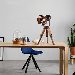 Lámpara de mesa vintage con trípode "Cinema Mini"