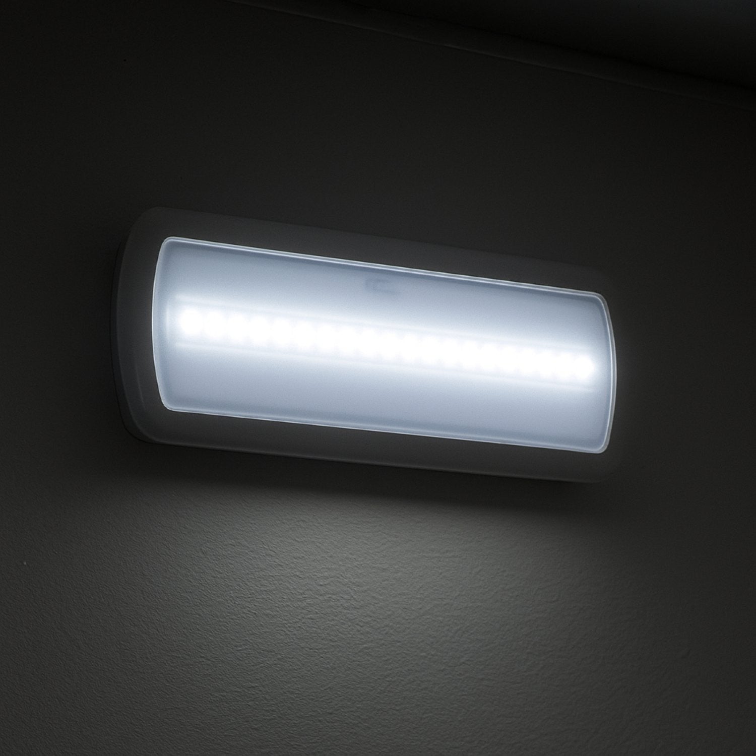 Luz de emergencia AUTOTEST  - 7W - 1000lm - 3h de autonomía