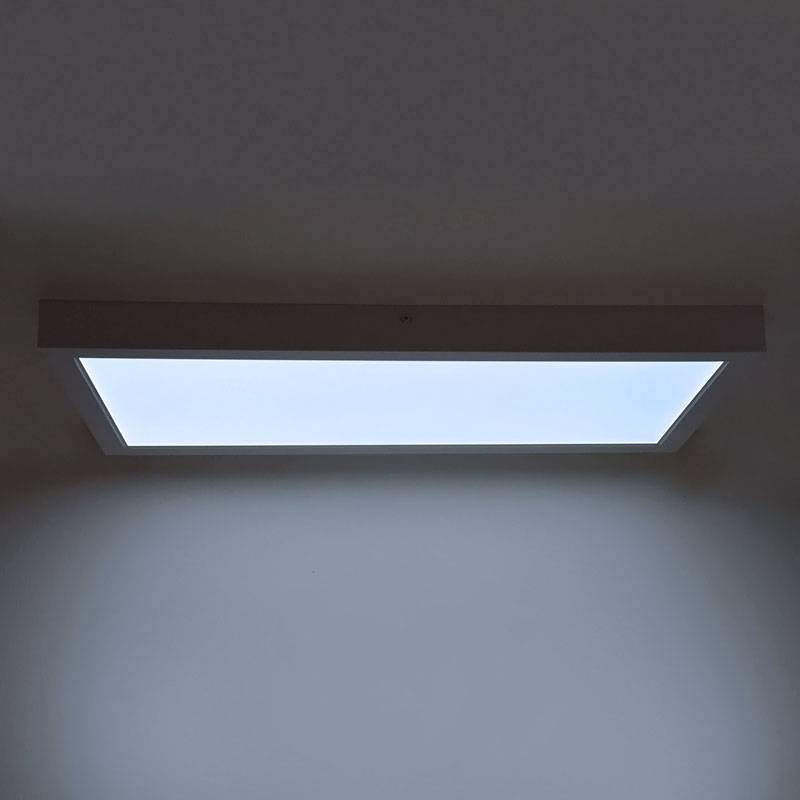 Plafon Panel LED de superficie 60x30cm 24W 2150 Lumens