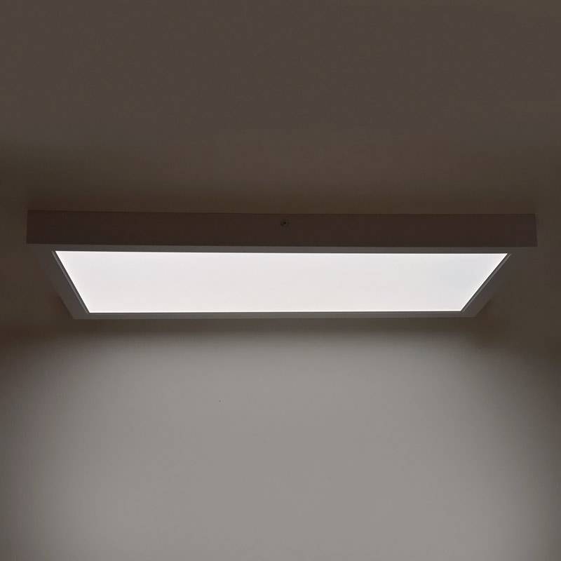 Plafon Panel LED de superficie 60x30cm 24W 2150 Lumens