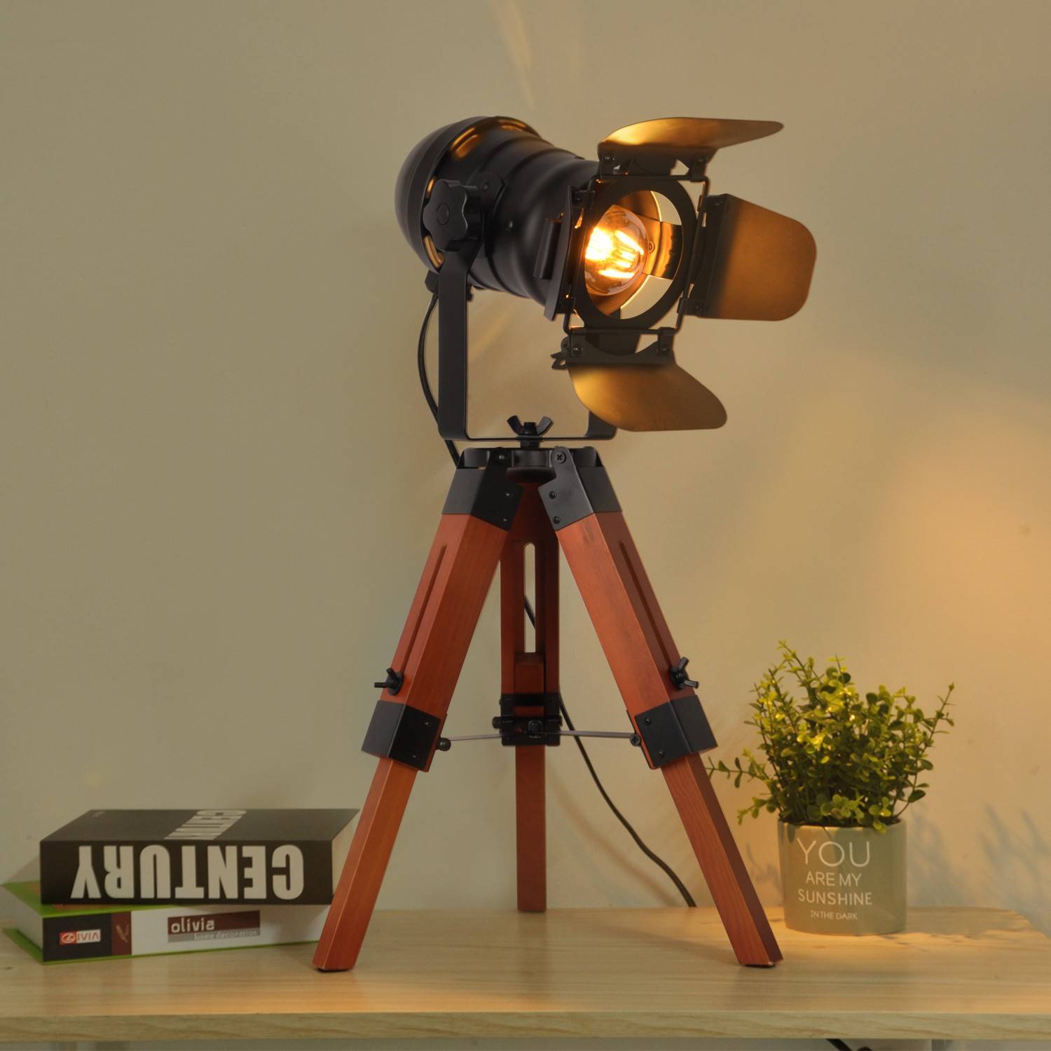 Lámpara de mesa vintage con trípode "Cinema Mini"
