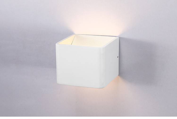 Aplique de pared LED "KUUTIO" 6W 529 lumens