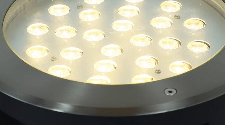 Foco LED Empotrable en suelo 18W 12V-DC IP67 Blanco cálido 3000K