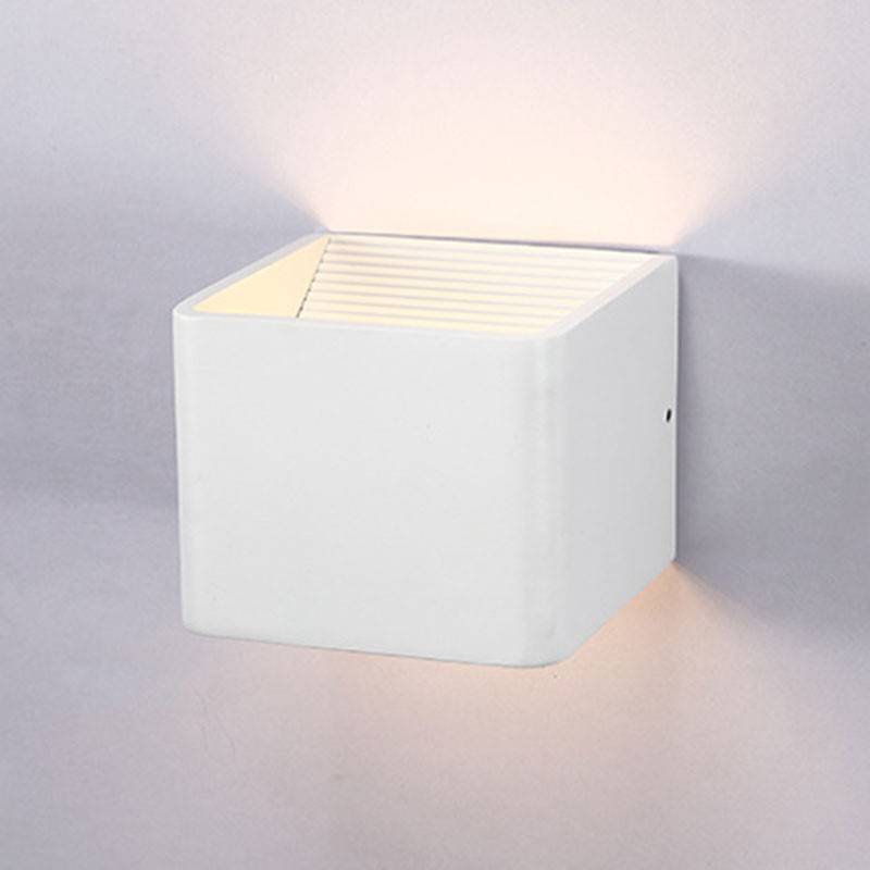 Aplique de pared LED "KUUTIO" 6W 529 lumens