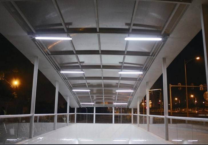 Tubo LED 60cm T8 - 9W - 140lm/W