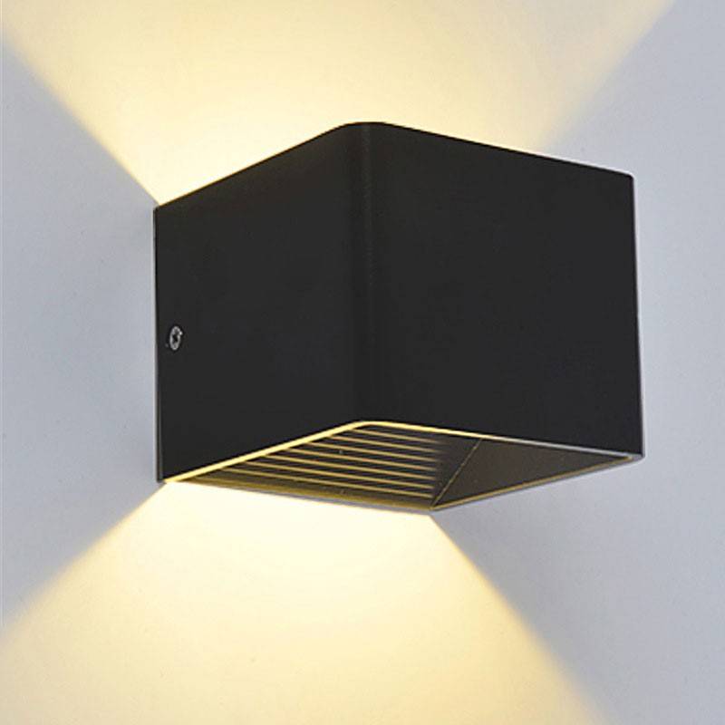 Aplique de pared LED "KUUTIO" 6W 529 lumens