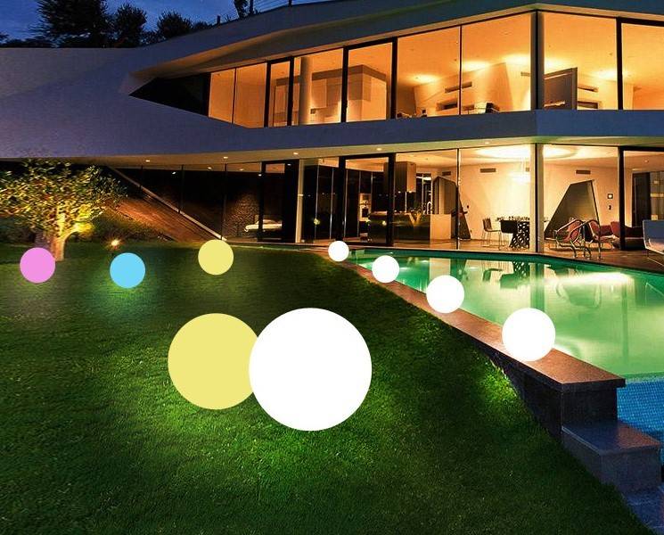 Esfera luminosa LED RGBW RESINA BLANCA, 50CM. 2.4W, IP65, Recargable