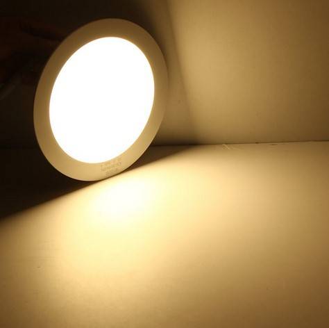 Downlight LED circular empotrable 6W - Corte Ø 110 mm - 5 años de garantía