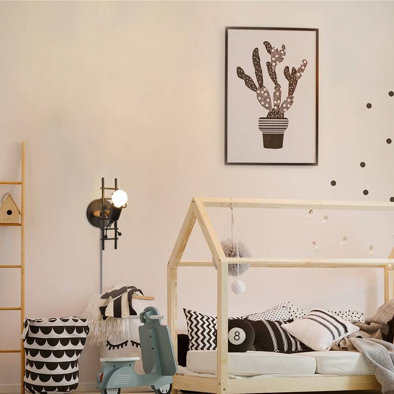 Aplique de Pared "Doll " - Con interruptor y enchufe - E27