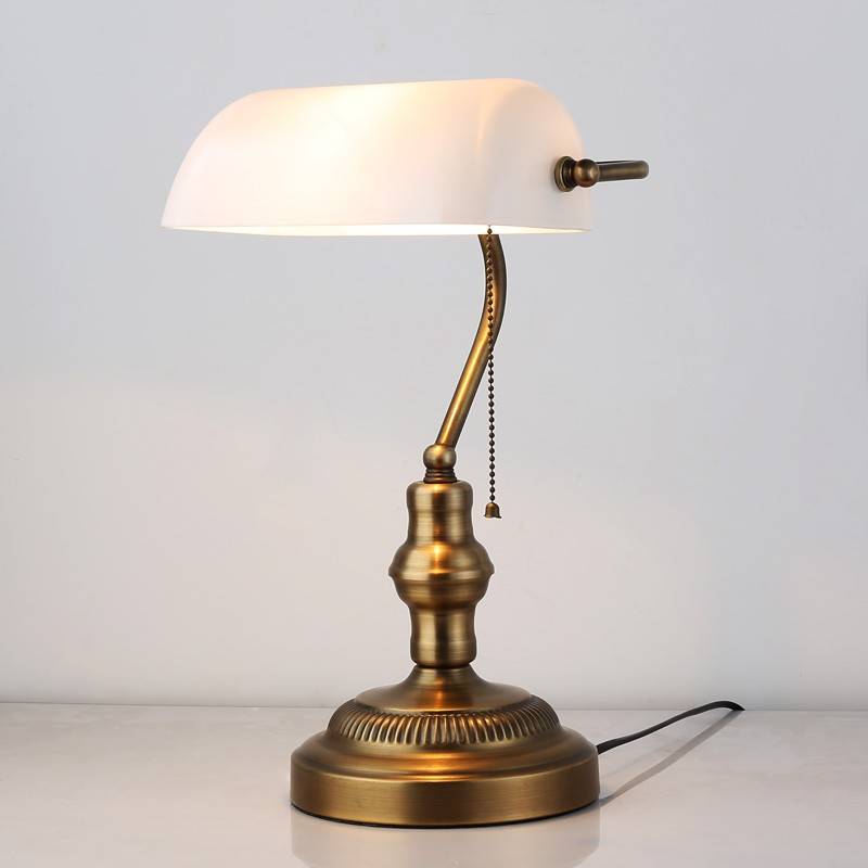 Lámpara de mesa vintage "BANQUERO" - E27