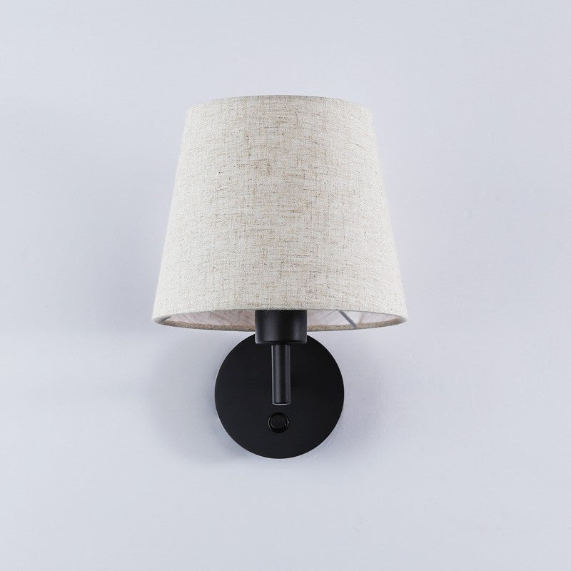 Aplique de pared con pantalla e interruptor Classic "RIGA" - E27