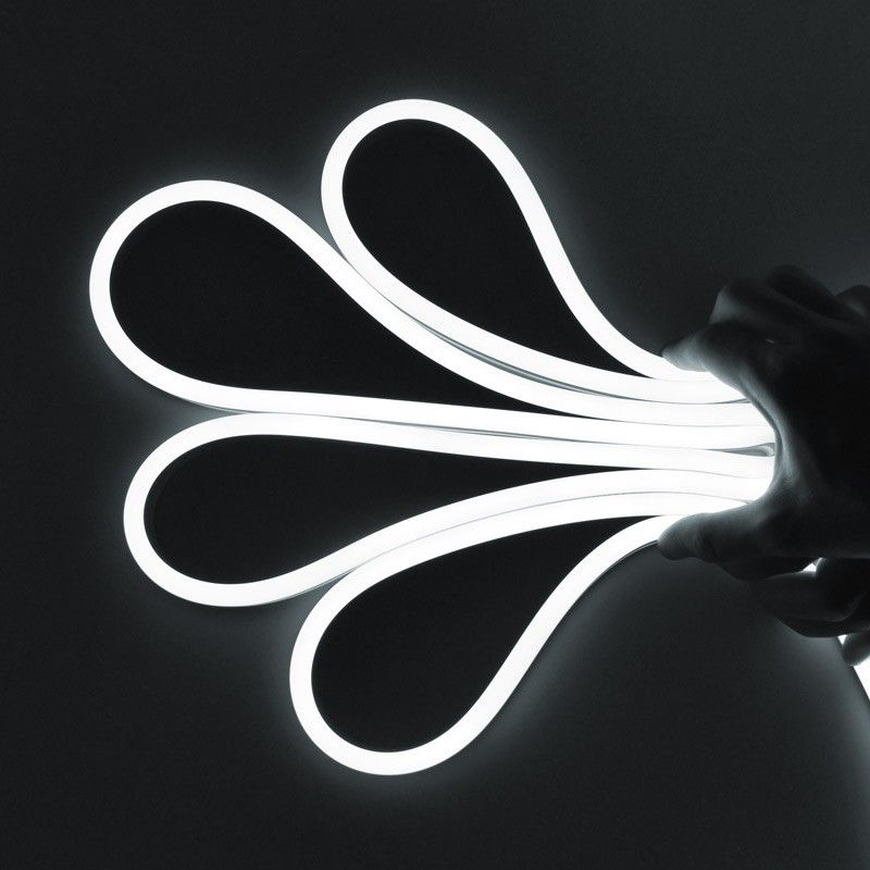 Neón LED flexible 24V DC - 10x18mm - 10 metros - Kit completo - 11W/m - IP67 - Curvatura lateral