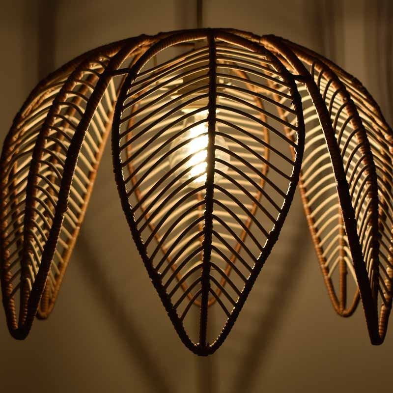Lámpara colgante de ratán en forma de flor "BINTAN"