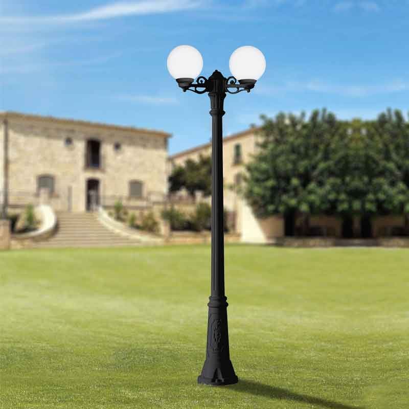 Farola doble LED exterior FUMAGALLI "GIGI BISSO GLOBE" 2xE27