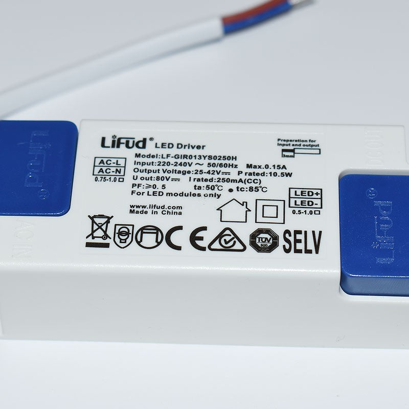 Foco LED empotrable 11W "KOPPA"- Óptica 15º - Corte Ø 100mm - Bajo UGR