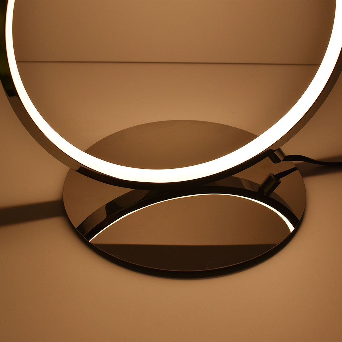 Lámpara de pie LED de aluminio "NATALIE" - 30W - Luz cálida