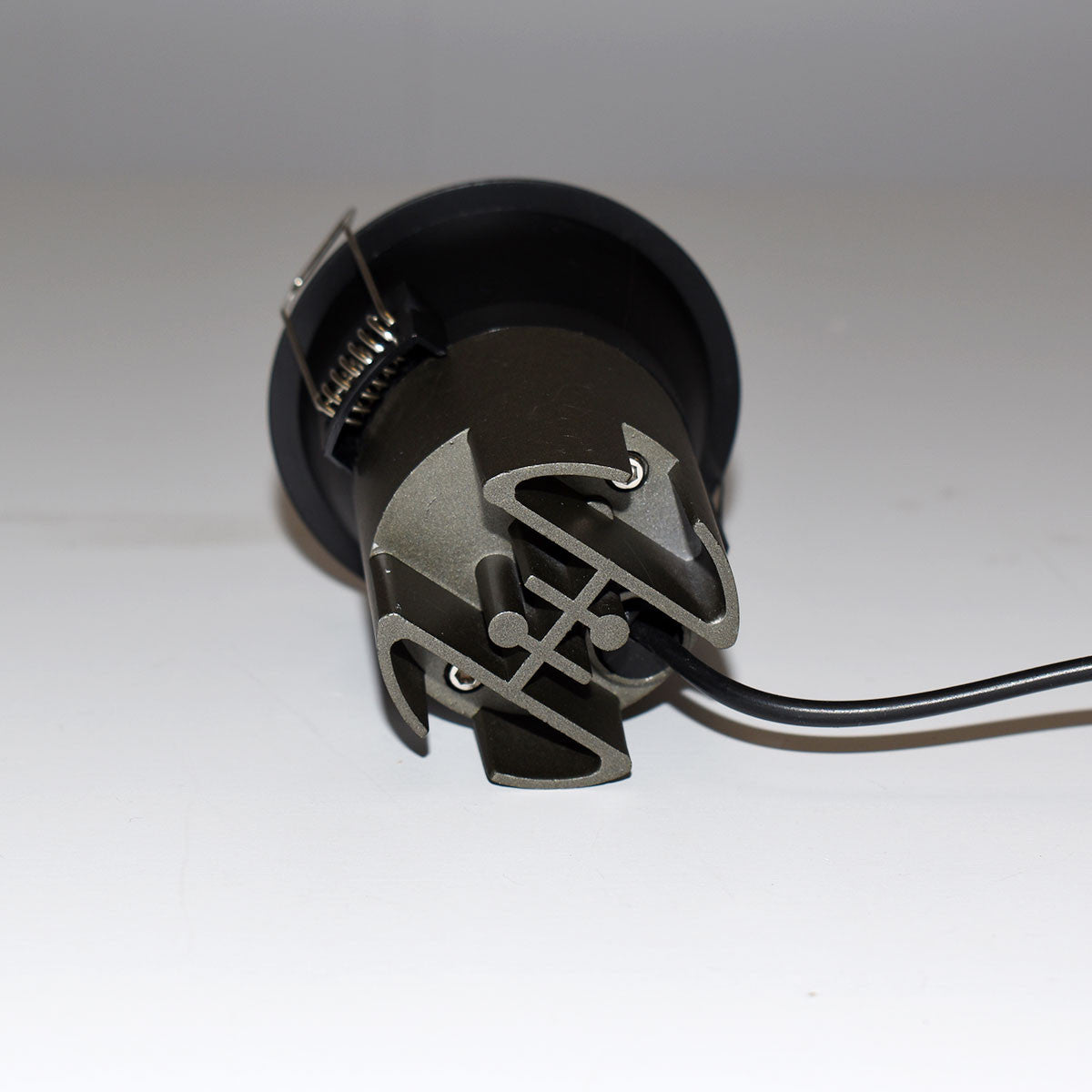 Foco LED empotrable 6W "KOPPA"- Óptica 24º - Corte Ø 65mm - Bajo UGR