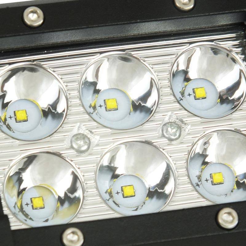 Faro LED 4x4 todoterreno - 18W - 10-40V DC - 4 Pulgadas - 1500 lm - Ángulo 30º