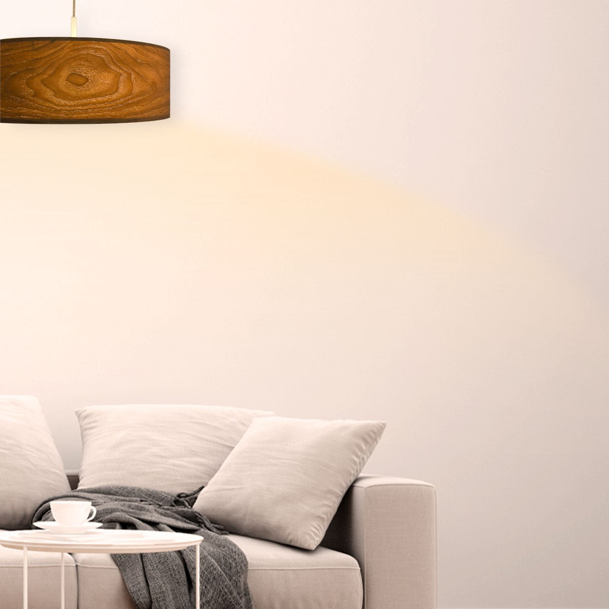 Lampara colgante con pantalla efecto madera "MATAGALLS" - 3xE27
