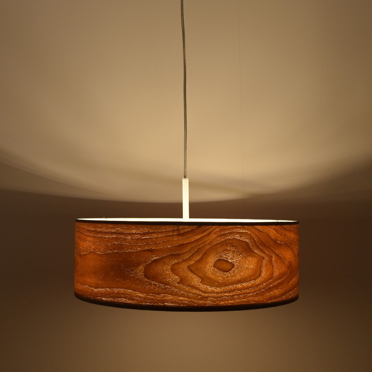 Lampara colgante con pantalla efecto madera "MATAGALLS" - 3xE27