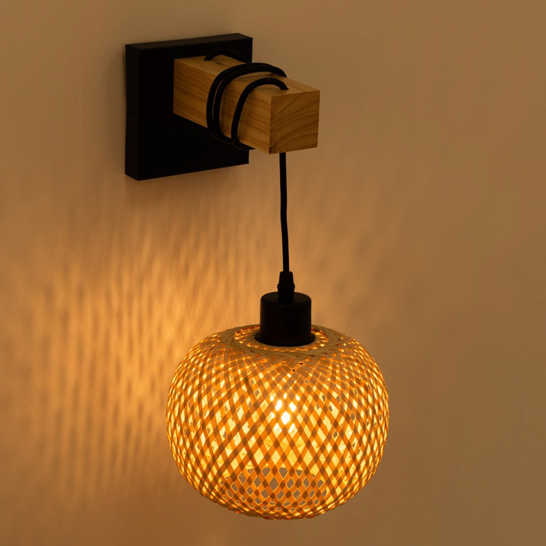 Aplique de pared madera y mimbre "Shelley" - E27