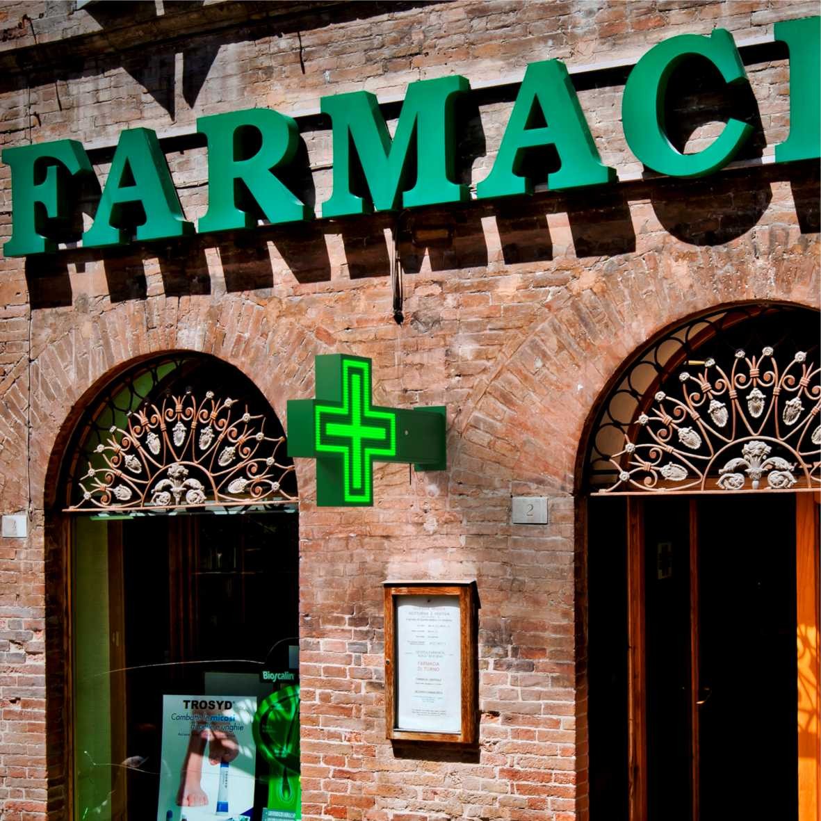 Cruz de farmacia LED monocolor verde programable P16 - Exterior