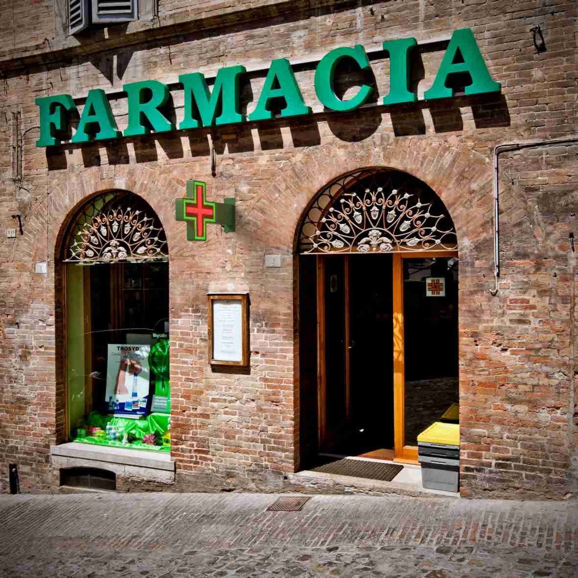 Cruz de farmacia LED RGB multicolor programable P6 - Exterior