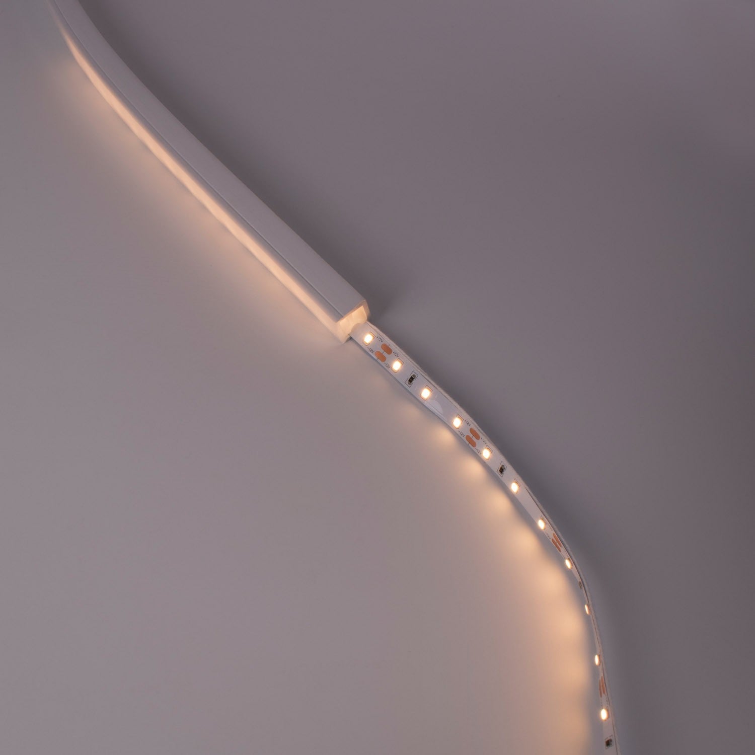 Funda de silicona flexible para convertir tira LED a neón - 16x16mm - 5 metros - PCB hasta 10mm - Curvatura horizontal