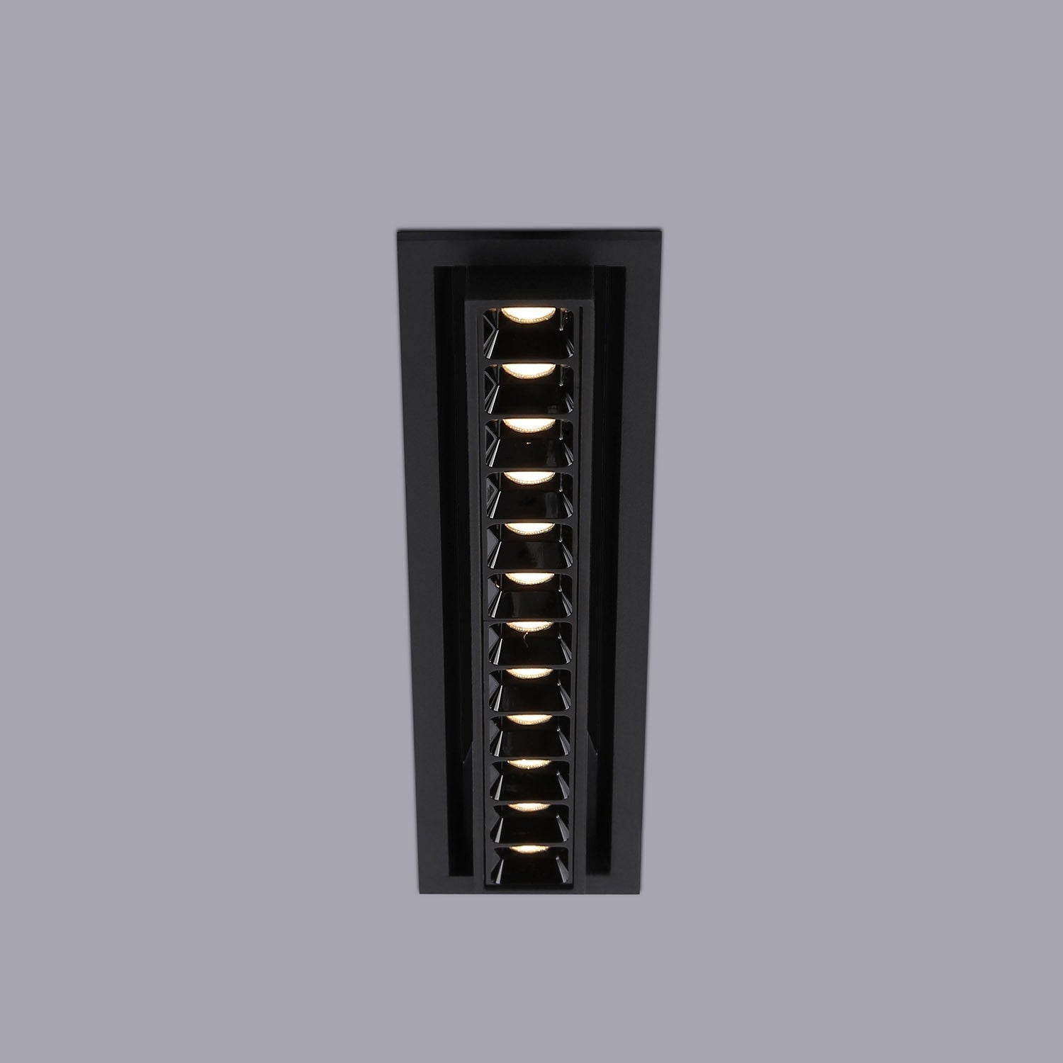 Foco lineal LED empotrable 20W - Orientable - UGR18 - CRI90 - Chip OSRAM - 2800K