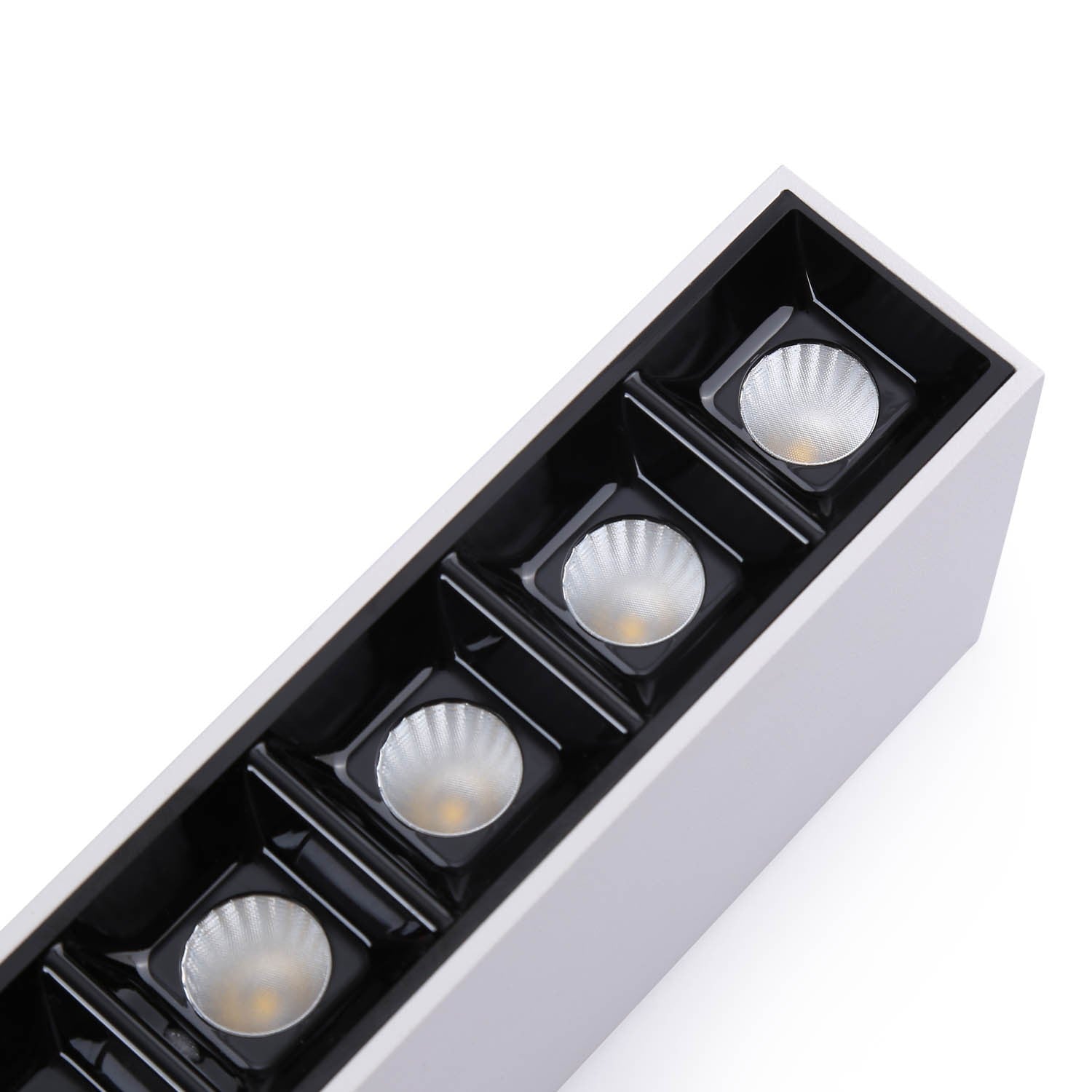Foco lineal LED superficie - 10W - UGR18 - CRI90 - Chip OSRAM