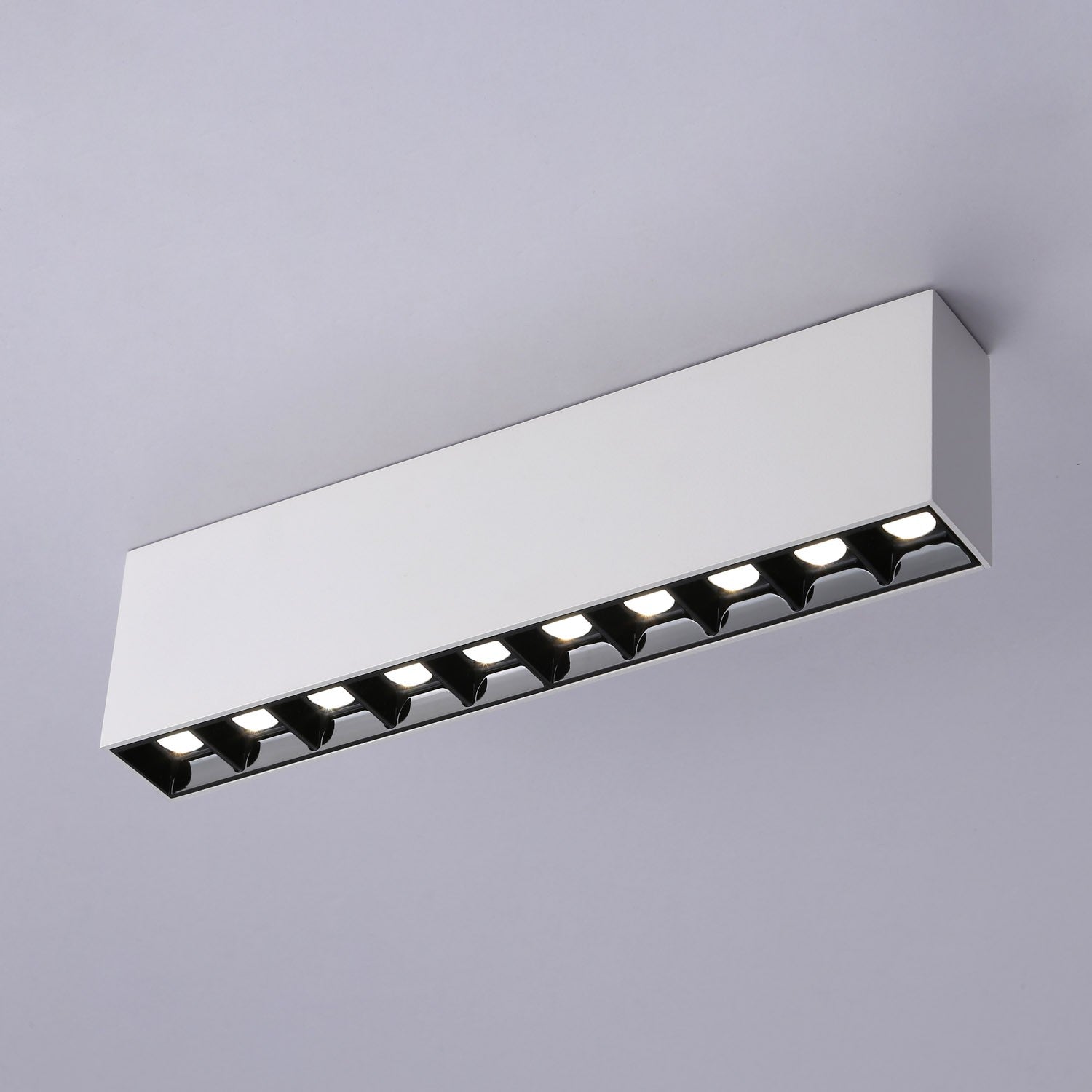 Foco lineal LED superficie color blanco - 20W - UGR18 - CRI90 - Chip OSRAM