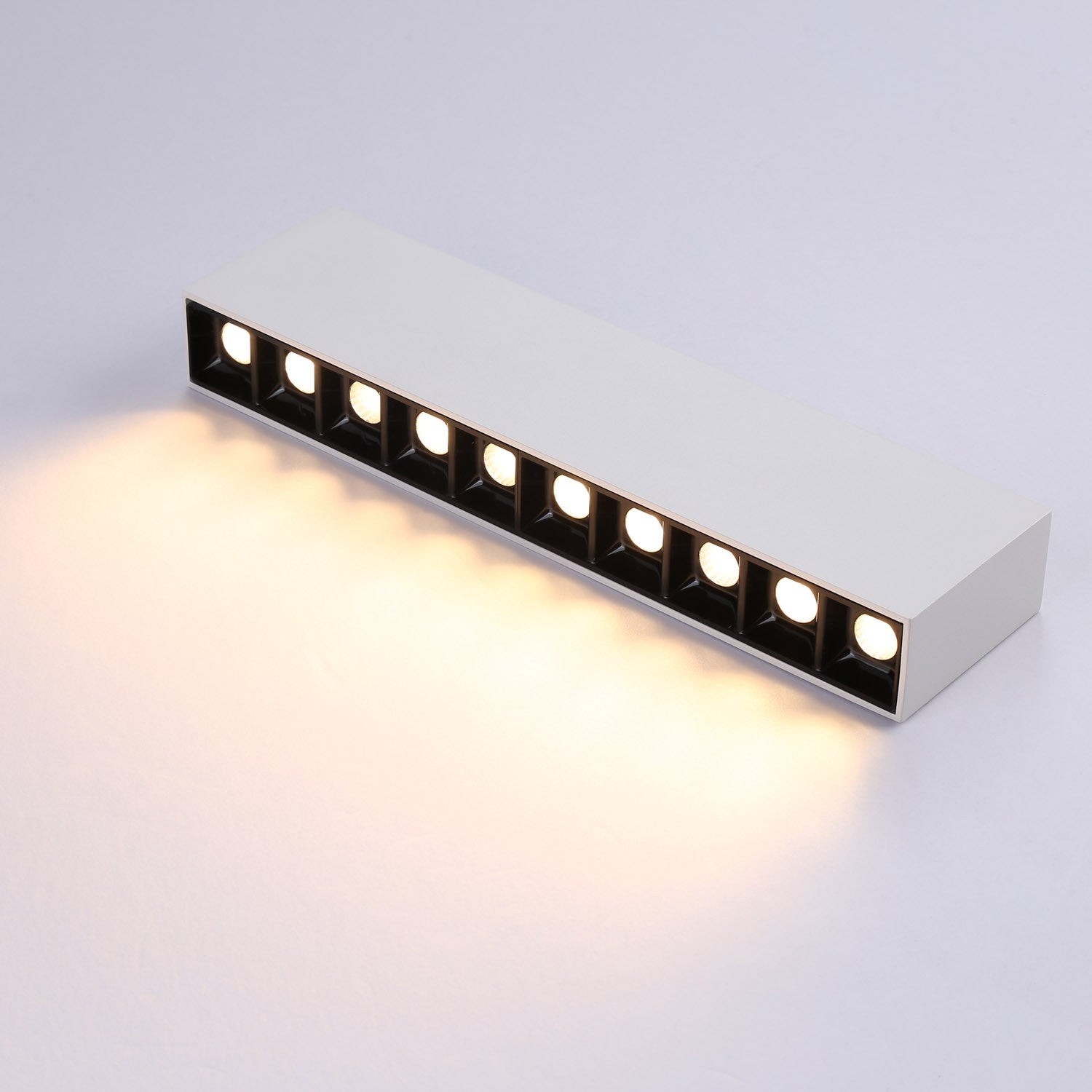 Foco lineal LED superficie color blanco - 20W - UGR18 - CRI90 - Chip OSRAM
