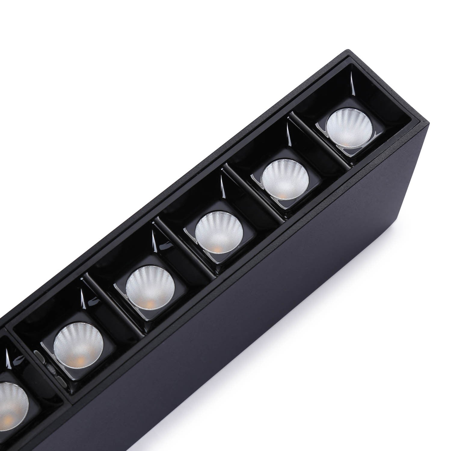 Foco lineal LED superficie color blanco - 20W - UGR18 - CRI90 - Chip OSRAM