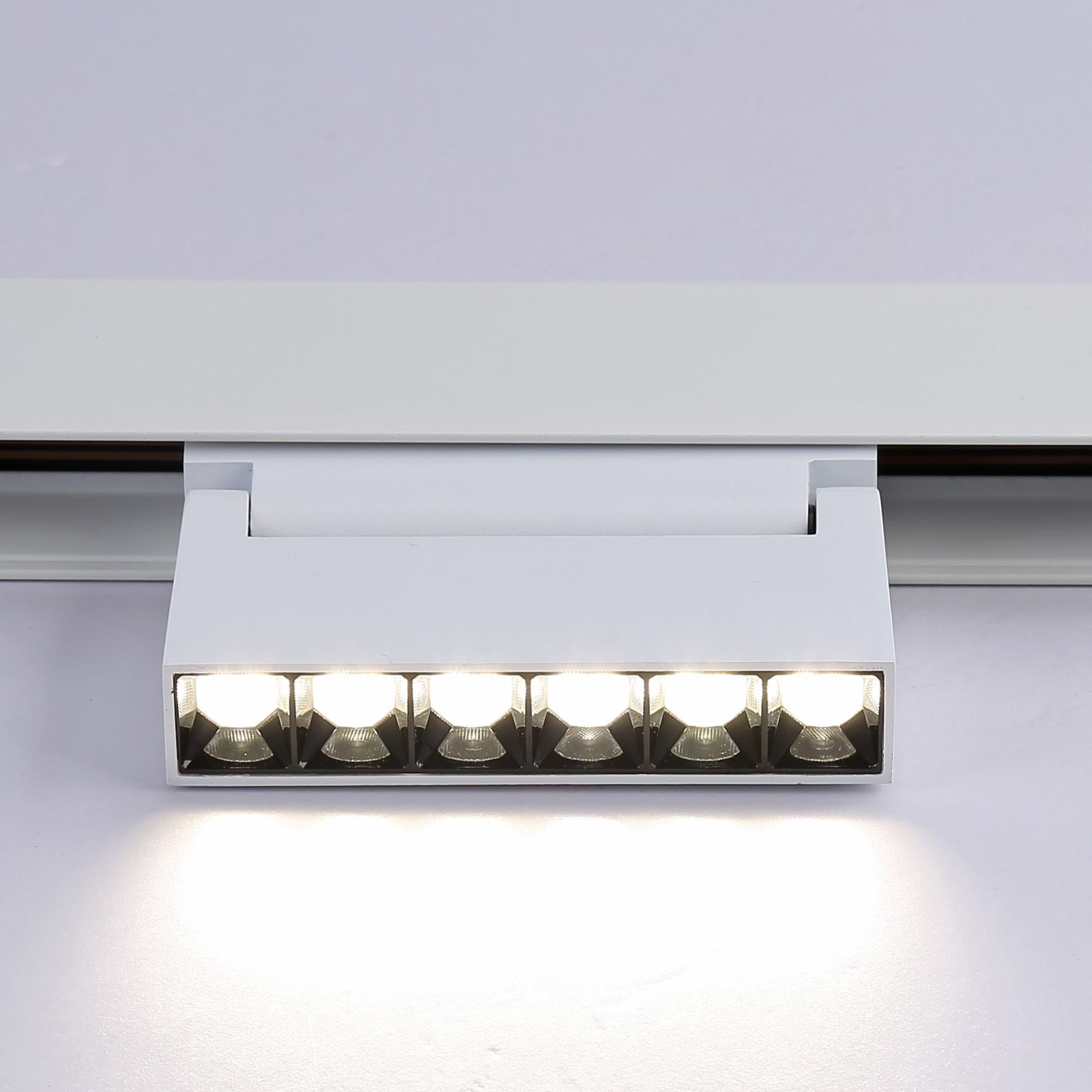 Luminaria lineal LED orientable para carril magnético 48V - 6W - UGR16