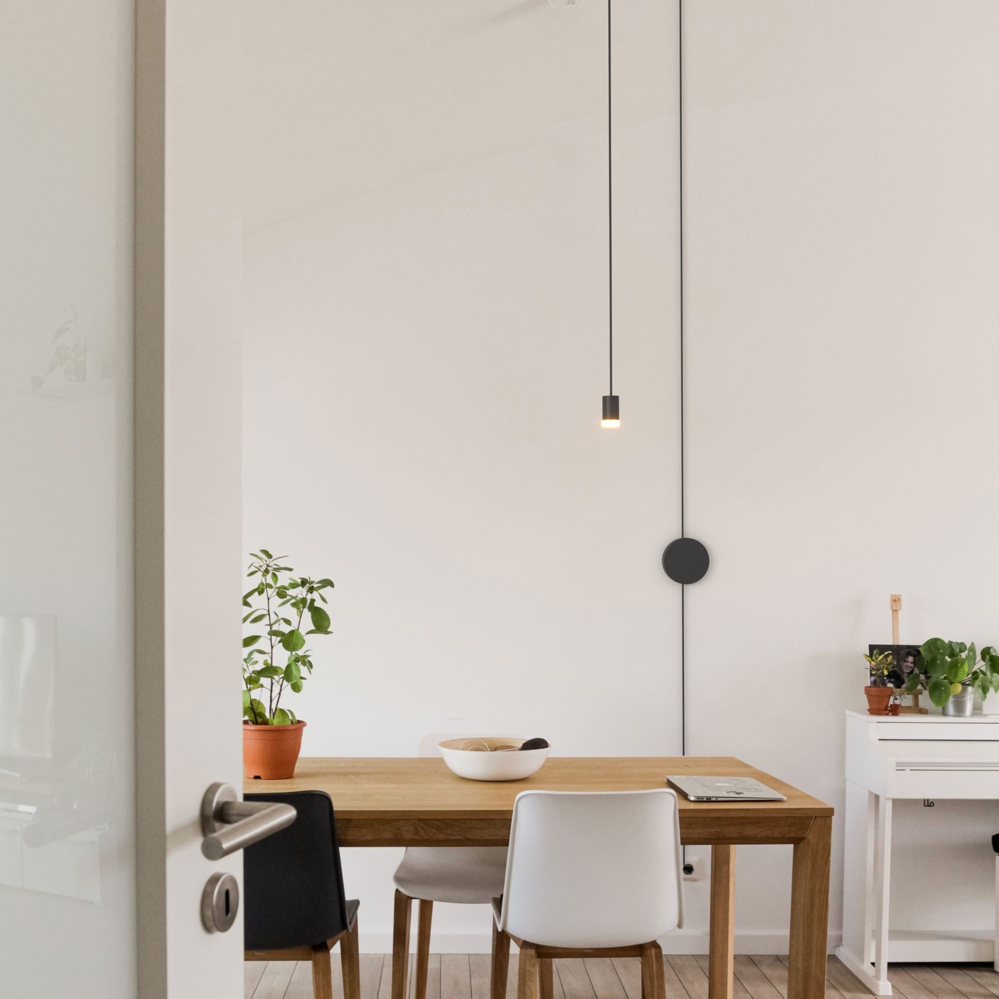 Lámpara colgante de diseño "Nébula" con enchufe e interruptor - 1x6W