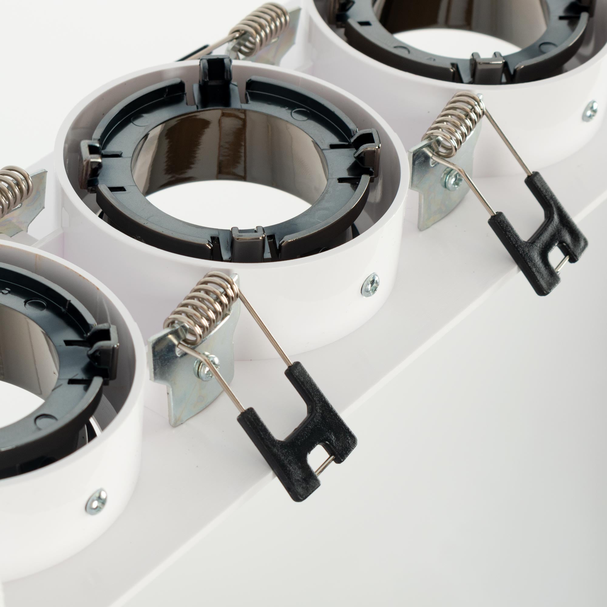 Aro downlight cuadrado basculante triple GU10 / MR16 - Bajo UGR - Corte 75 x 235mm
