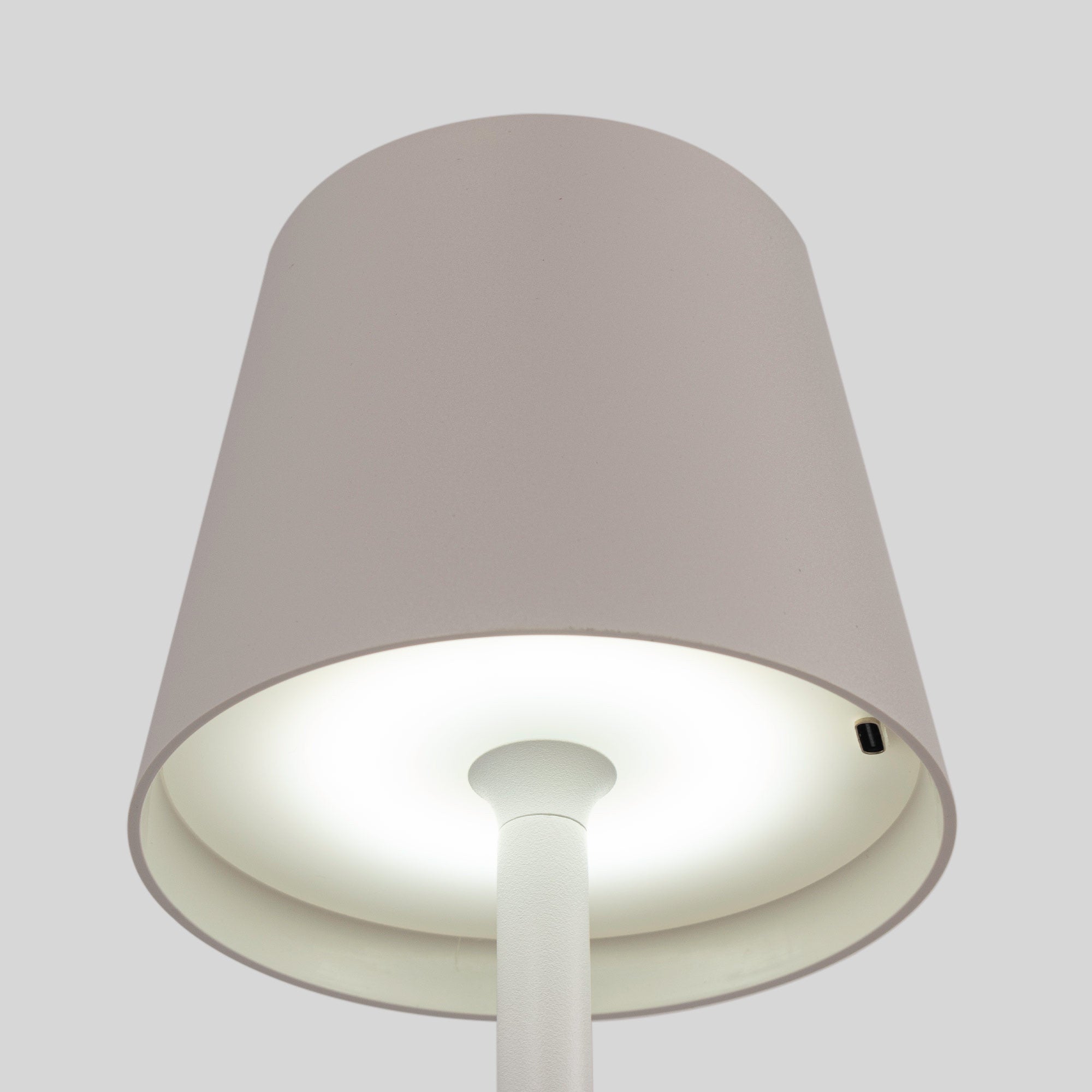 Lámpara de mesa portátil LED CCT "Laura" - 1,5W - Táctil - Intensidad regulable