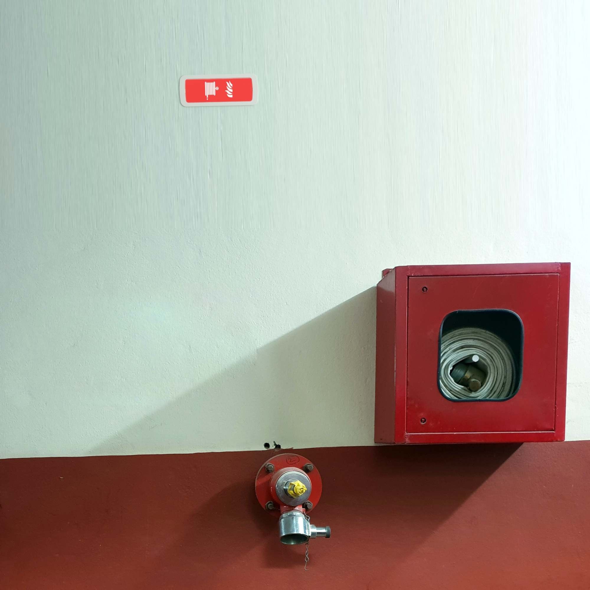KIT Pictograma autoadhesivo "Boca de incendio" + Luz de emergencia 3W