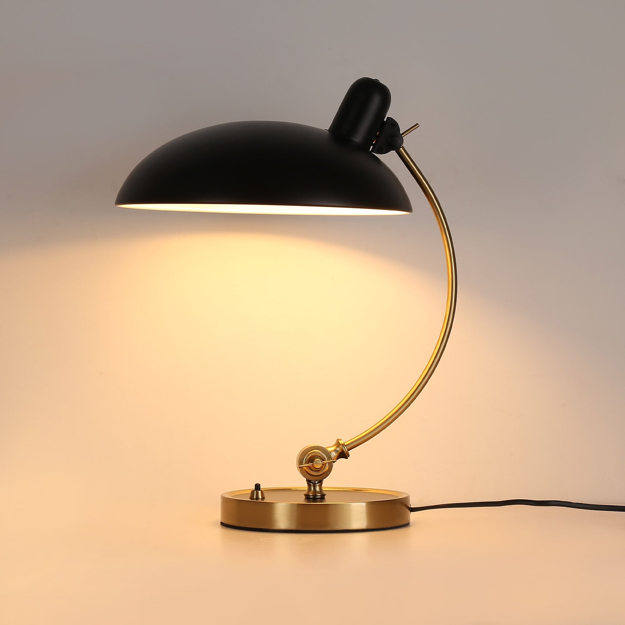 Lámpara de mesa de diseño "Ulia"
