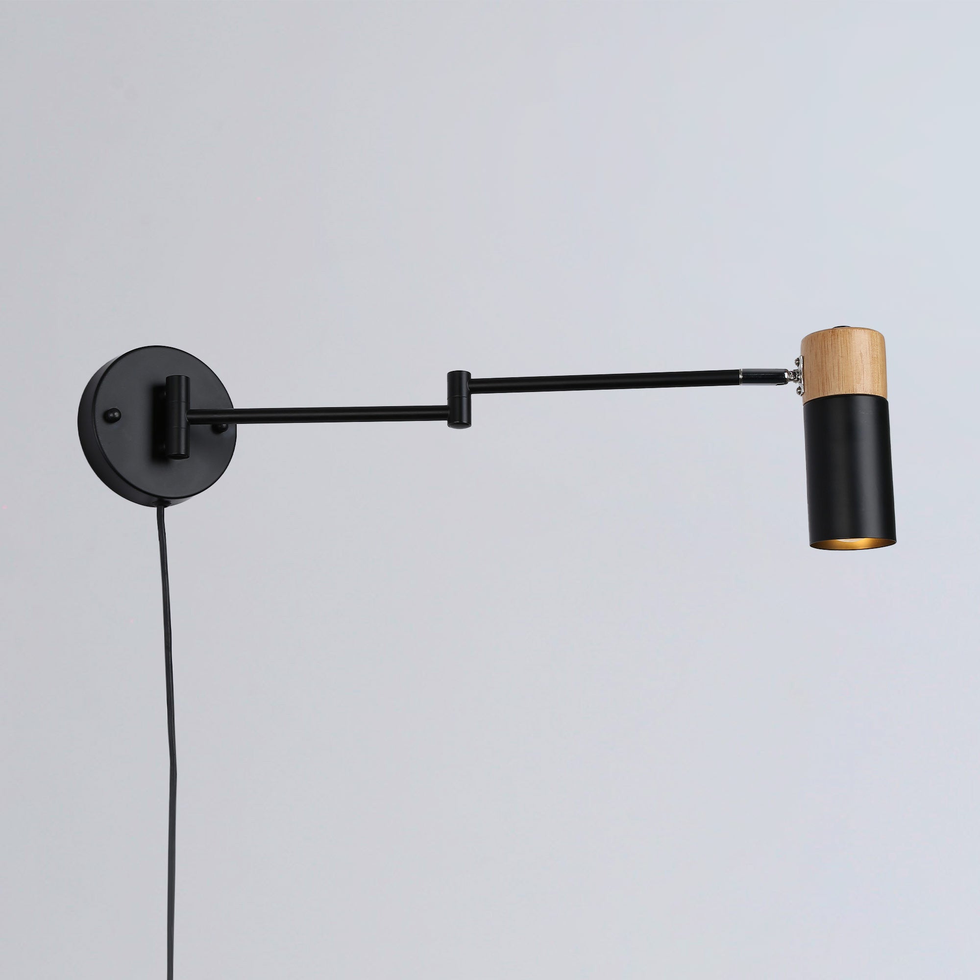 Aplique de pared extensible con cable y enchufe "Logan"