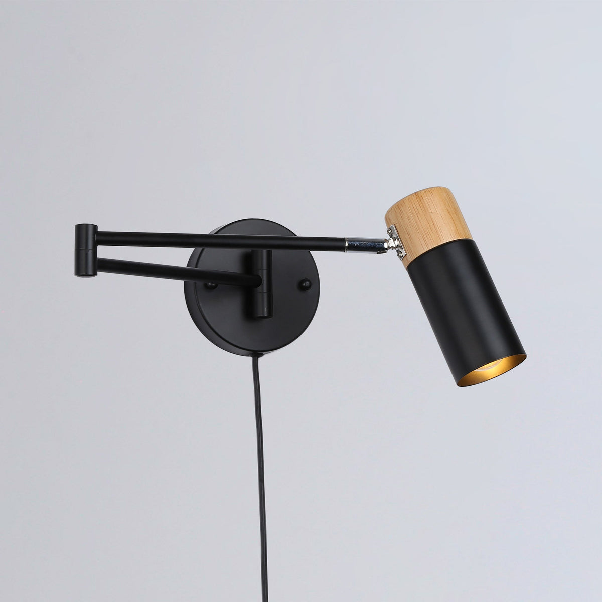 Aplique de pared extensible con cable y enchufe "Logan"