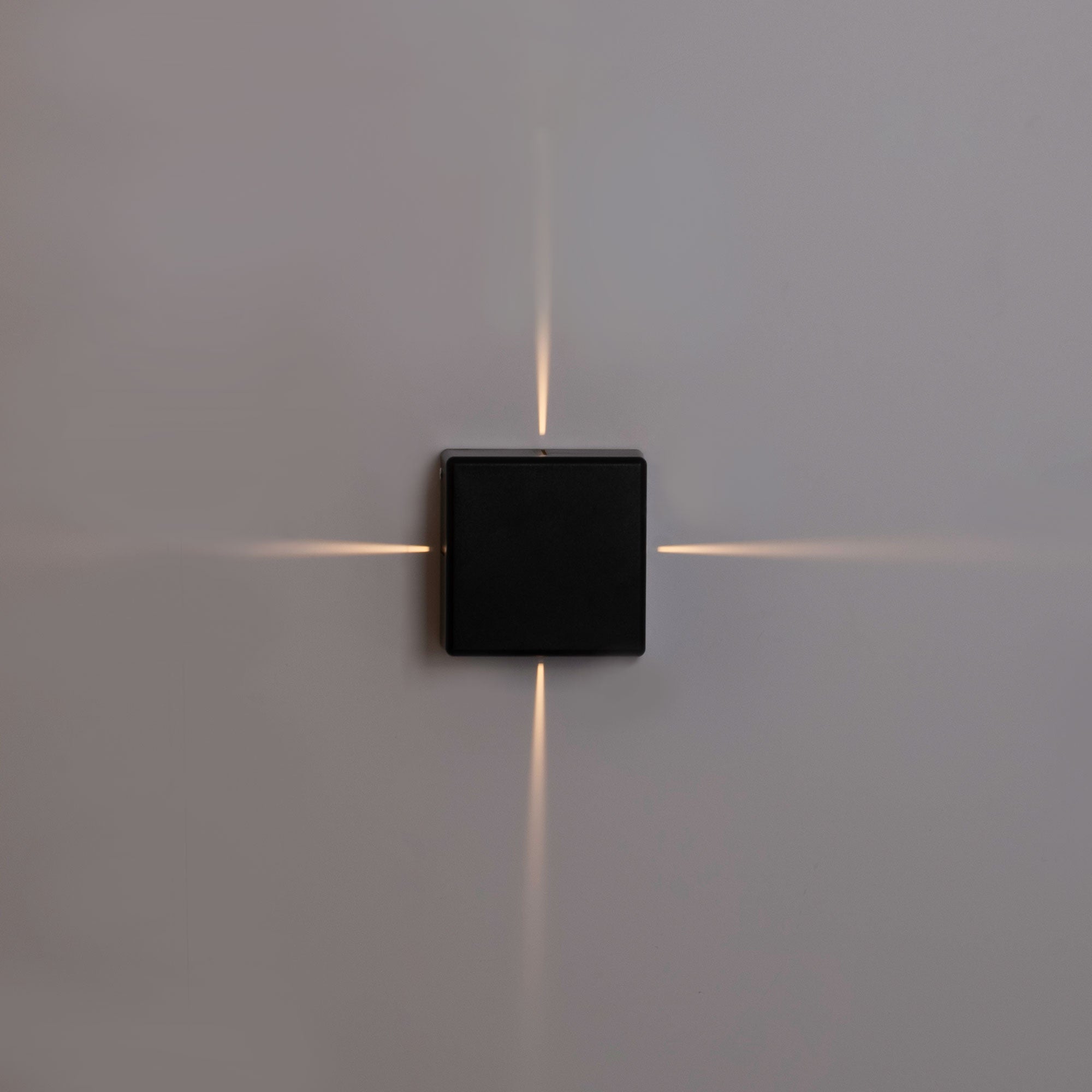 Aplique de pared exterior LED cuadrado "Karen 4" - 6W - IP54 - Emisión de luz cuatro caras