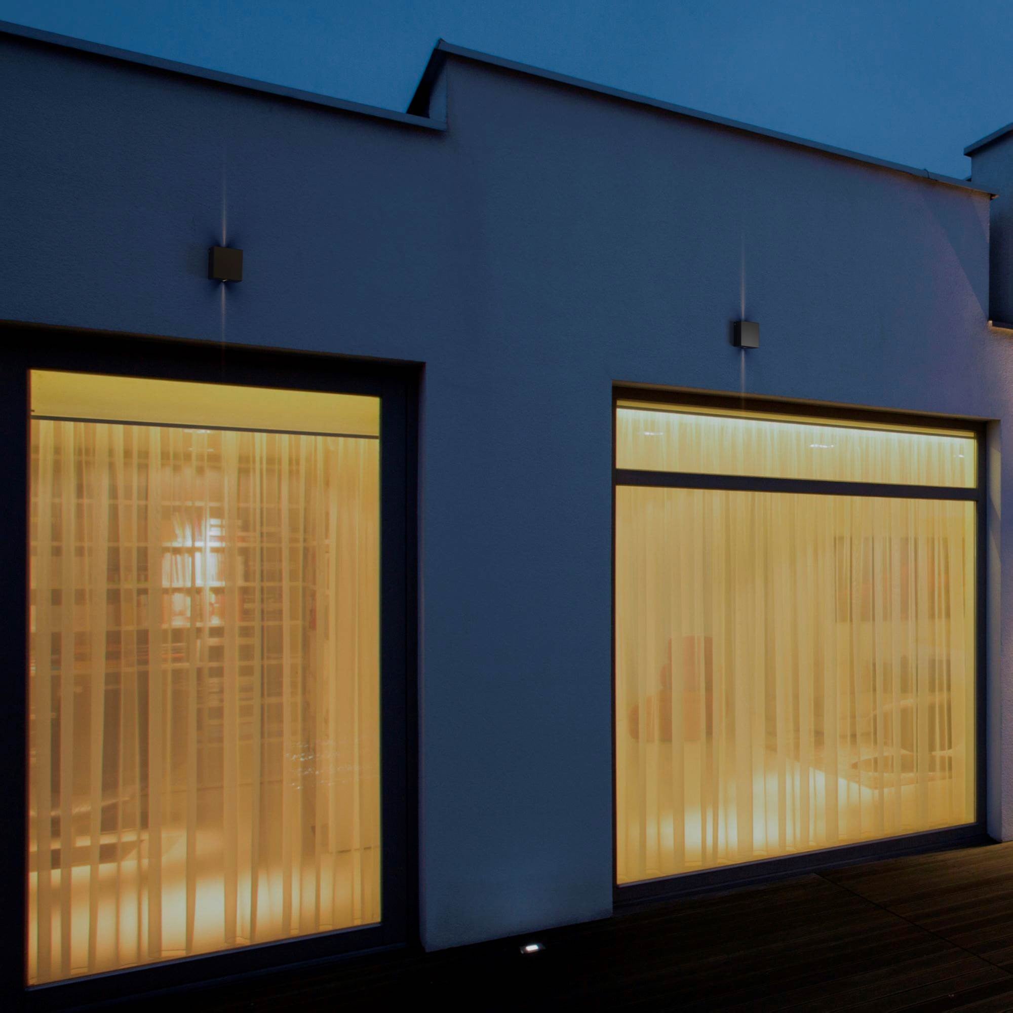Aplique de pared exterior LED cuadrado "Karen 2" - 3W - IP54 - Emisión de luz dos caras